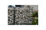 Gabion de forme carrée avec pierres à gabion