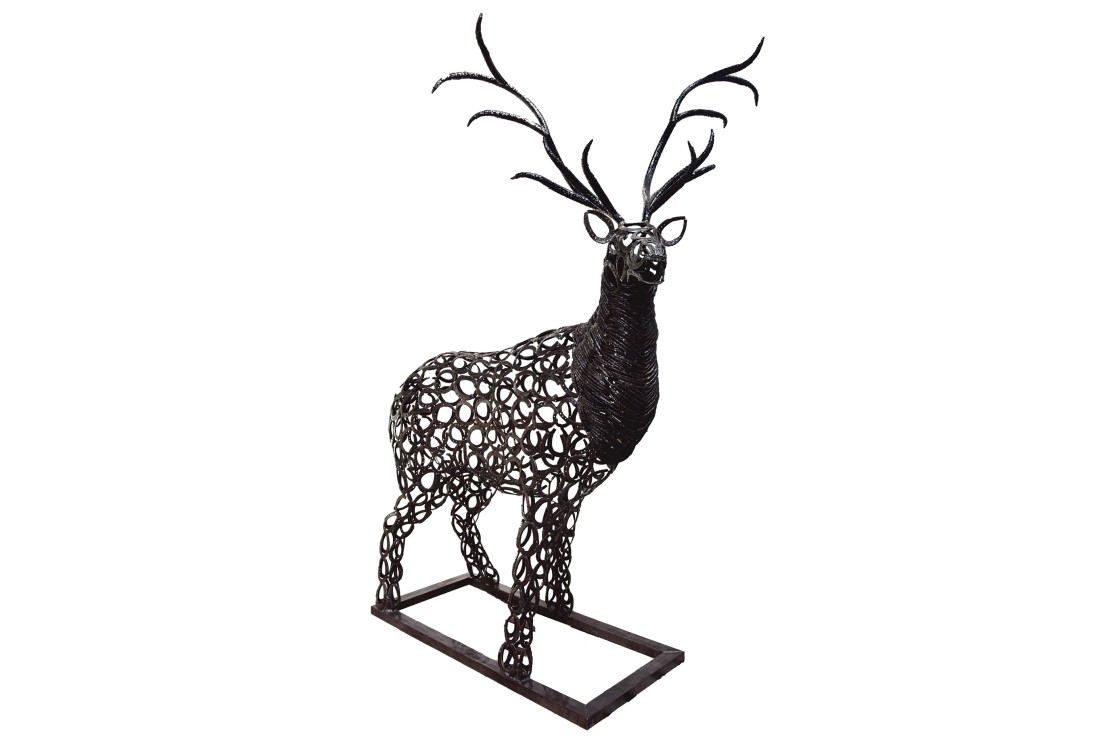 Sculpture Cerf en Fers à Cheval