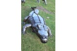 Statue crocodile en métal recyclé martelé