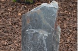 Menhir ardoise 70/90 cm positionné