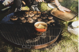 Cuisson brasero avec grille barbecue
