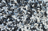 Gravier noir, blanc et bleu, en mélange pour un rendu décoratif
