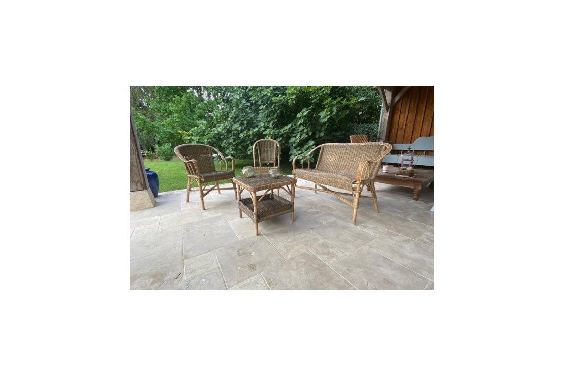 Opus Pierre Calcaire beige pour terrasse