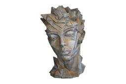 Visage femme sculpté en reliefs géométriques