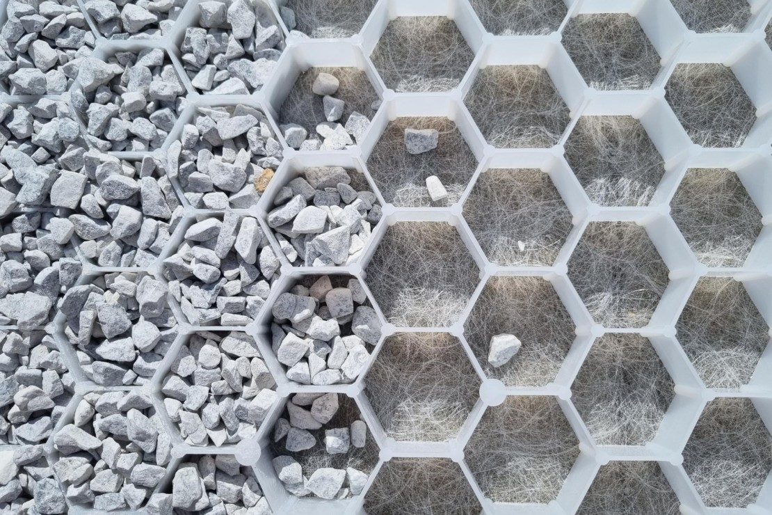 Plaque alvéolaire gravier