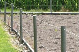 Poteau plastique recyclé pour cloture de paddocks ou manéges.