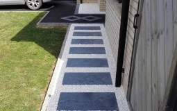 Aménagement d'allées et parterres près de Nieppe